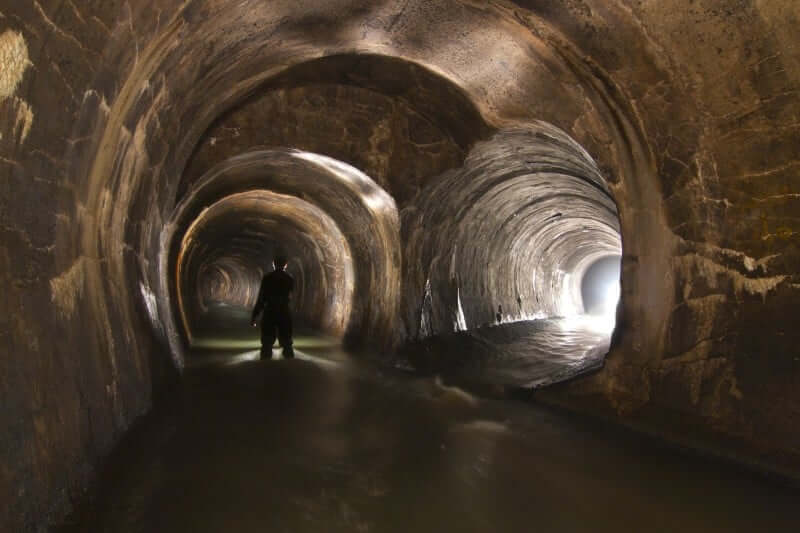 Montreal Sewer - Andrew Emond / Under Montreal