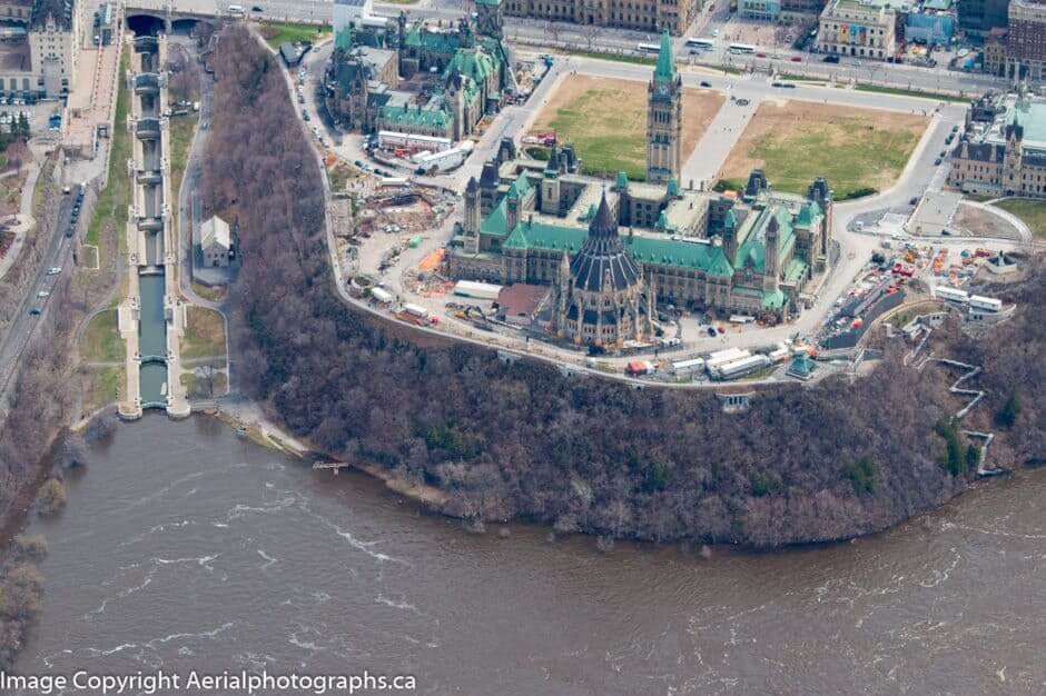 2019 Flooding at Parliament Hill - Inondations 2019 sur la Colline du Parlement 
Photo: Aerialphotographs.ca